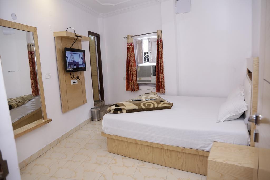 Friends Hostel By Backpackers Heaven- New Delhi Railway Station - Paharganj Exteriör bild