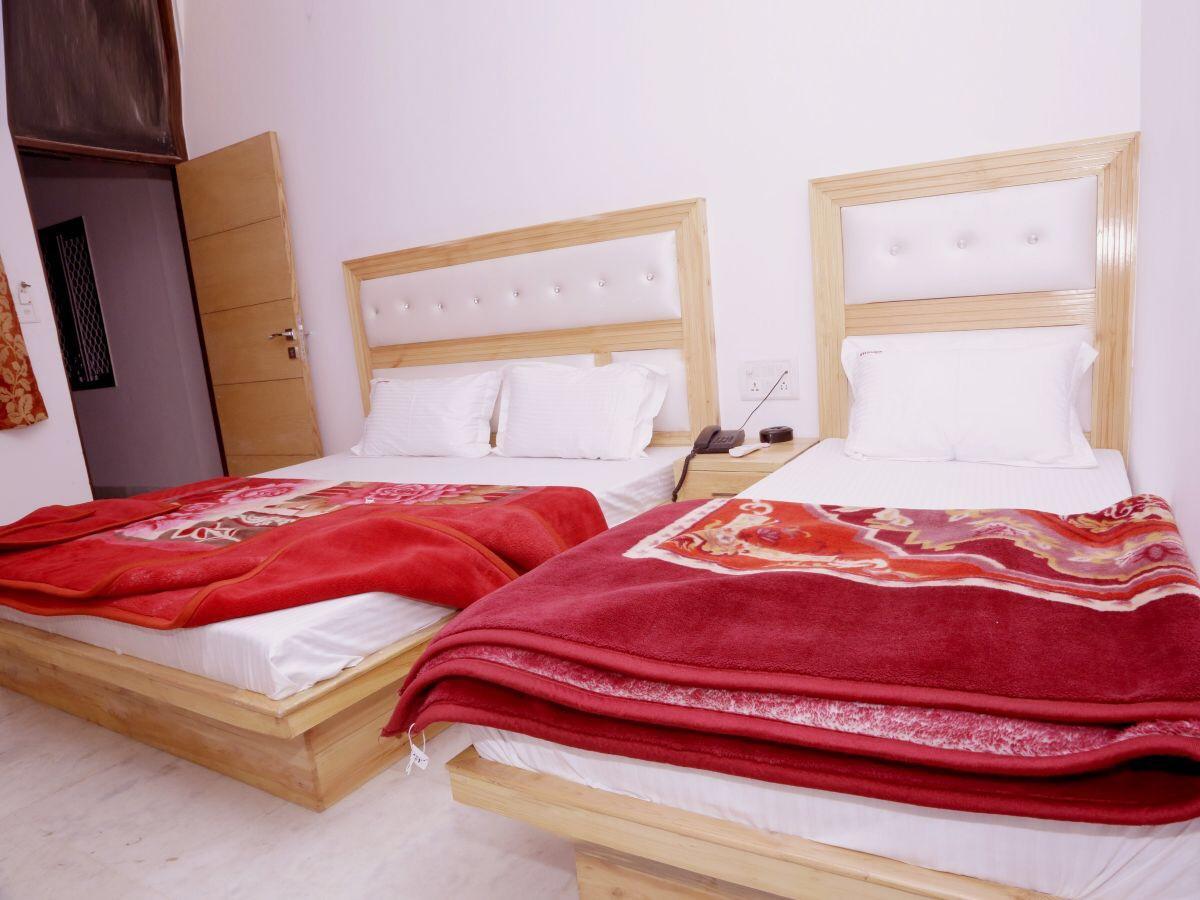 Friends Hostel By Backpackers Heaven- New Delhi Railway Station - Paharganj Exteriör bild