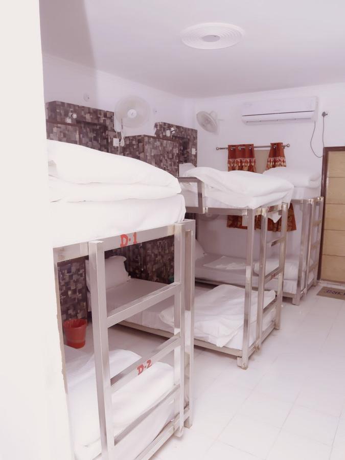 Friends Hostel By Backpackers Heaven- New Delhi Railway Station - Paharganj Exteriör bild