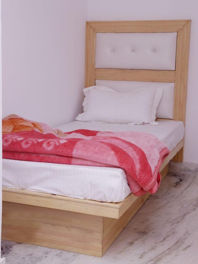 Friends Hostel By Backpackers Heaven- New Delhi Railway Station - Paharganj Exteriör bild