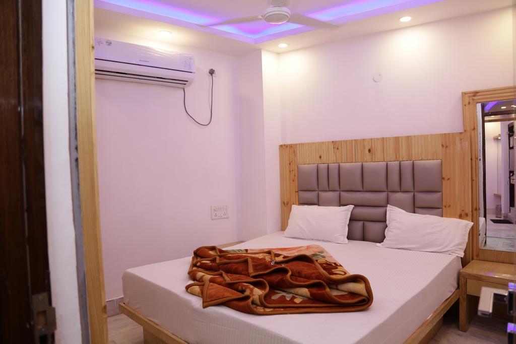 Friends Hostel By Backpackers Heaven- New Delhi Railway Station - Paharganj Exteriör bild